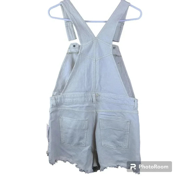 Free People cream colored sun-kissed denim short overalls with fringe leg size10 - Picture 4 of 14